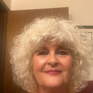 Meet your Posher, Janet